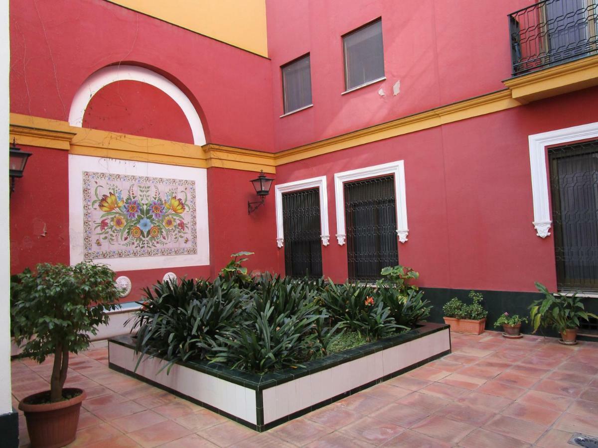 Suite Caballerizas Seville Exterior photo